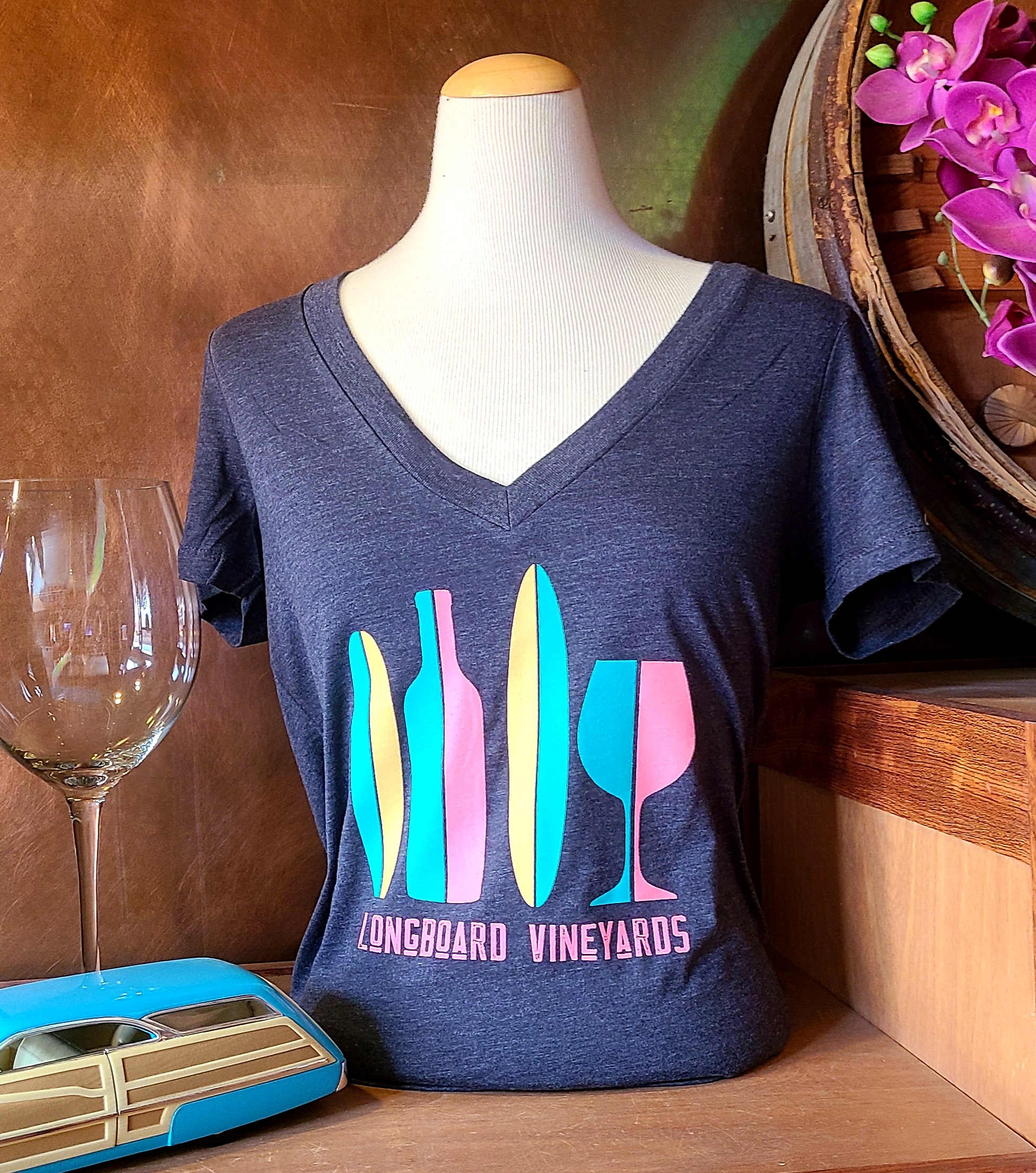 Women's V-Neck Cream/Charcoal